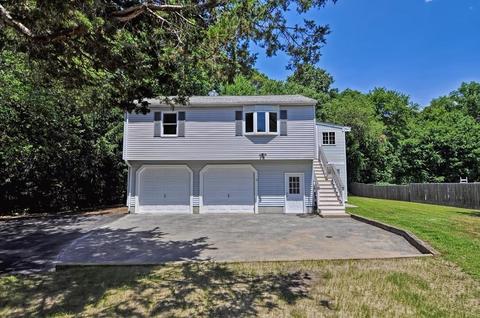 13 Champlain Ave, Blackstone, MA 01504 photo 1