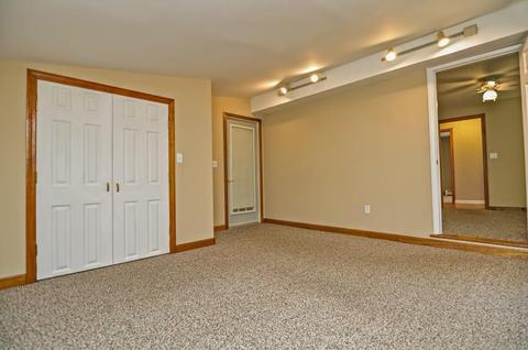 13 Champlain Ave, Blackstone, MA 01504 photo 17