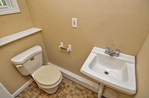 13 Champlain Ave, Blackstone, MA 01504 photo 24