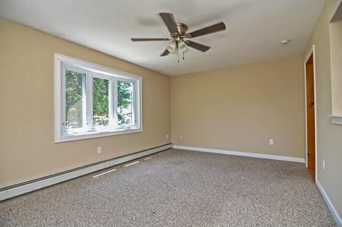 13 Champlain Ave, Blackstone, MA 01504 photo 9