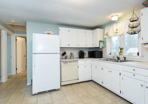 117 Tioga St, Springfield, MA 01128 photo 17