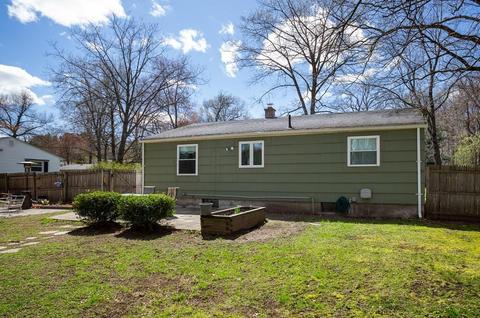 117 Tioga St, Springfield, MA 01128 photo 9