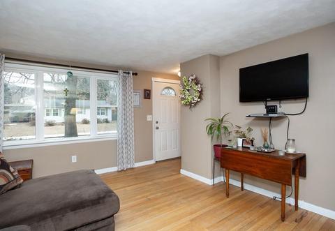 117 Tioga St, Springfield, MA 01128 photo 10