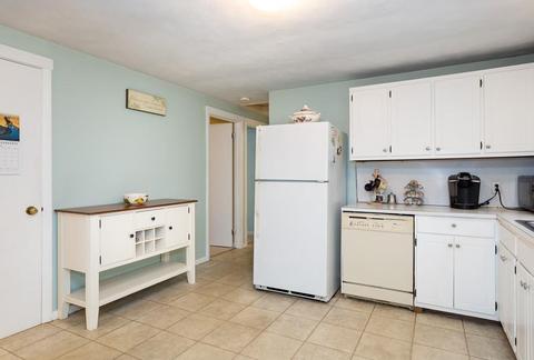 117 Tioga St, Springfield, MA 01128 photo 16