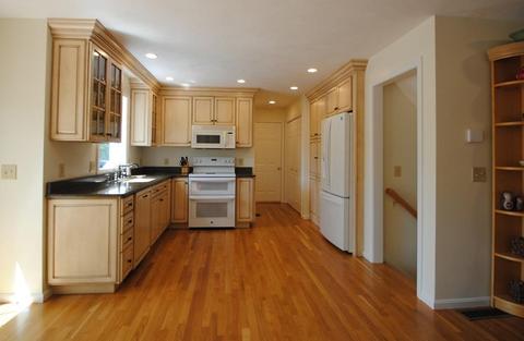 32 Shore Dr, Upton, MA 01568 photo 4