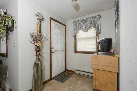 18 Ebenezer St, Worcester, MA 01604 photo 2