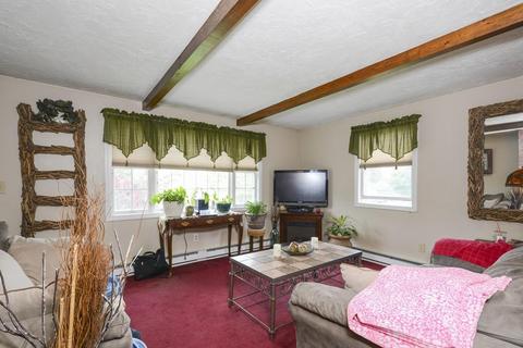 18 Ebenezer St, Worcester, MA 01604 photo 4
