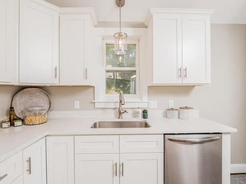 23 Locust St, Reading, MA 01867 photo 6