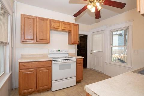 25 John St, Worcester, MA 01609 photo 2