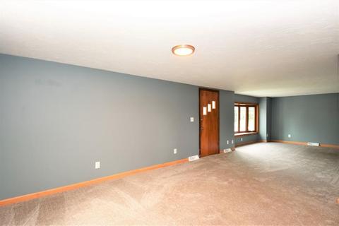 63 Standish St, Worcester, MA 01604 photo 7