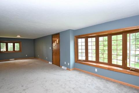 63 Standish St, Worcester, MA 01604 photo 8