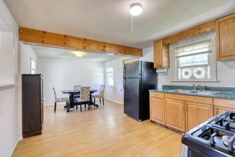 172 Windemere St, Springfield, MA 01104 photo 3