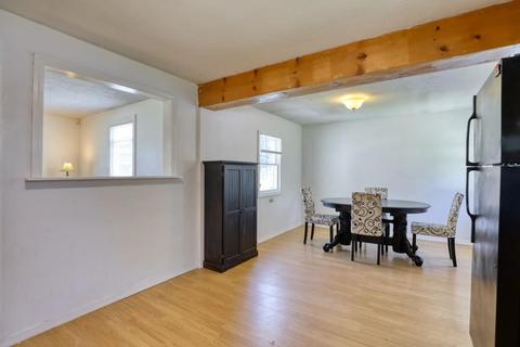 172 Windemere St, Springfield, MA 01104 photo 4