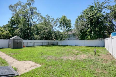 172 Windemere St, Springfield, MA 01104 photo 19