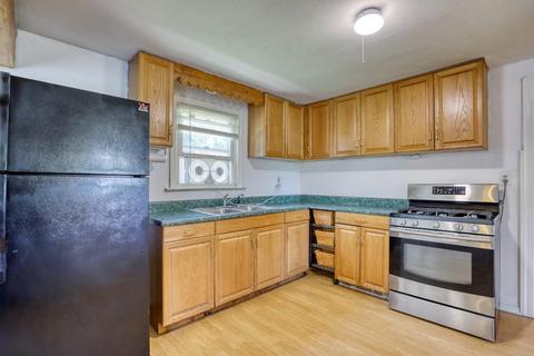 172 Windemere St, Springfield, MA 01104 photo 5