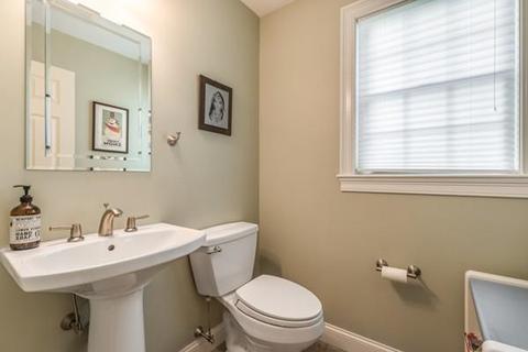 33 Folger Ave, Beverly, MA 01915 photo 16