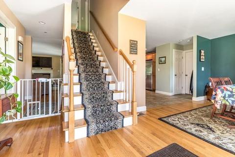 33 Folger Ave, Beverly, MA 01915 photo 6