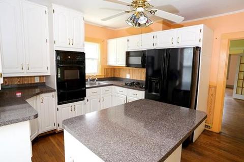 15 Parker St, Maynard, MA 01754 photo 3