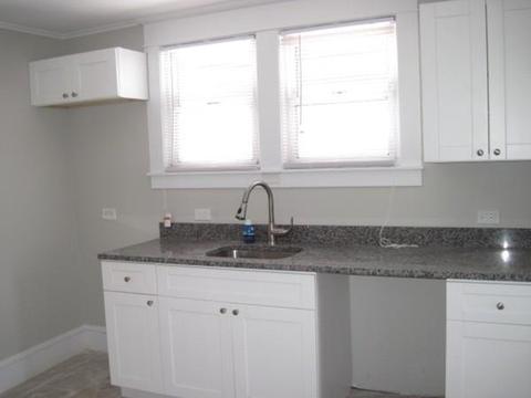 38 Chilson St, Springfield, MA 01118 photo 8