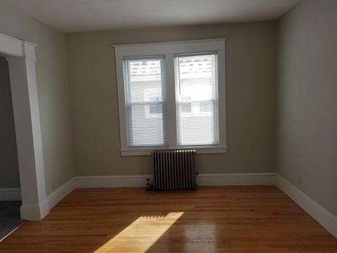 38 Chilson St, Springfield, MA 01118 photo 7