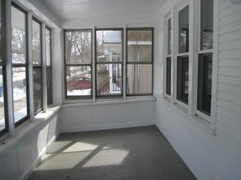 38 Chilson St, Springfield, MA 01118 photo 2