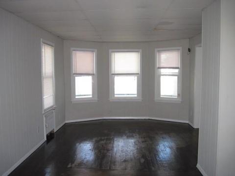 76 Dorset St, Springfield, MA 01108 photo 4