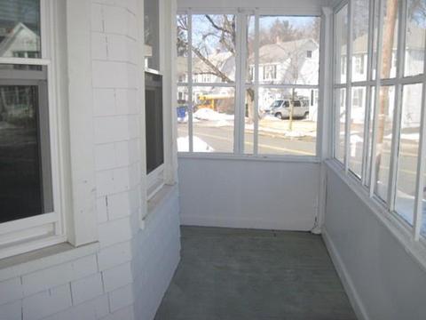 76 Dorset St, Springfield, MA 01108 photo 2