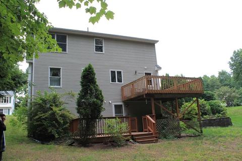 19 Stephanie Cir, Springfield, MA 01129 photo 4