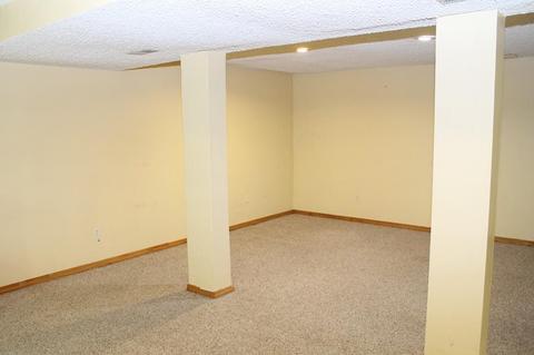 19 Stephanie Cir, Springfield, MA 01129 photo 34
