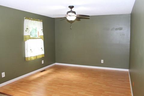 19 Stephanie Cir, Springfield, MA 01129 photo 10