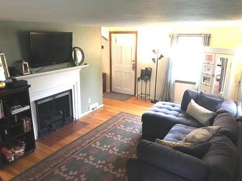 87 Davis St, Springfield, MA 01104 photo 4