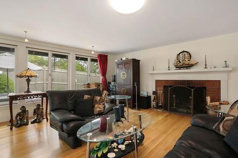 62 Weaver Rd, Barnstable, MA 02632 photo 2