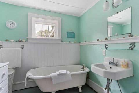 33 Grove, Barnstable, MA 02635 photo 17