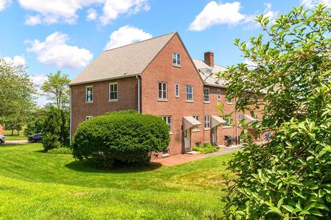 11 Walnut St #E, Devens, MA 01434 photo 4