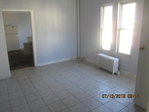 85 Ashley St, Springfield, MA 01105 photo 5