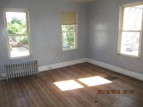 85 Ashley St, Springfield, MA 01105 photo 12