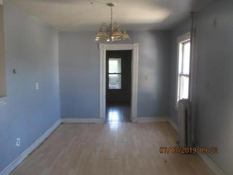 85 Ashley St, Springfield, MA 01105 photo 10