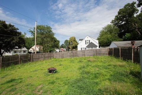 115 Saint James Cir, Springfield, MA 01104 photo 29