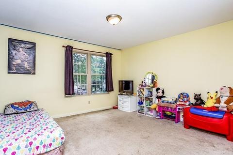 115 Saint James Cir, Springfield, MA 01104 photo 20