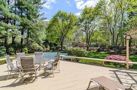 7 Russell Rd, Needham, MA 02492 photo 3