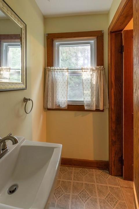 72 Spring St, Northampton, MA 01062 photo 17