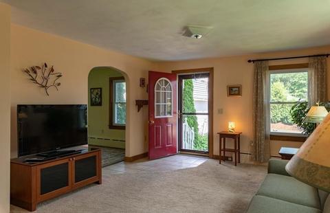 72 Spring St, Northampton, MA 01062 photo 9