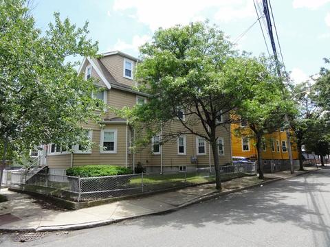 1 Chestnut St, Everett, MA 02149 photo 2