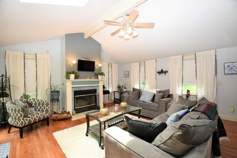 12 Forkey Ave, Worcester, MA 01603 photo 2
