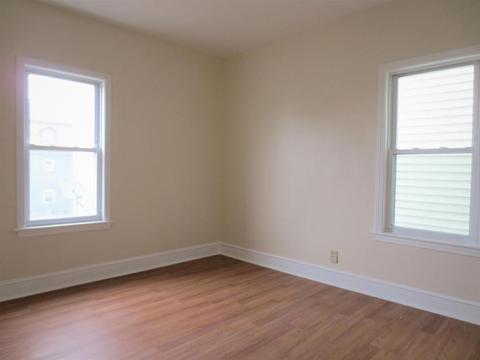 302 Hope St, Fall River, MA 02721 photo 4