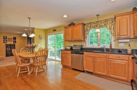 51 Maple St, Raynham, MA 02767 photo 7