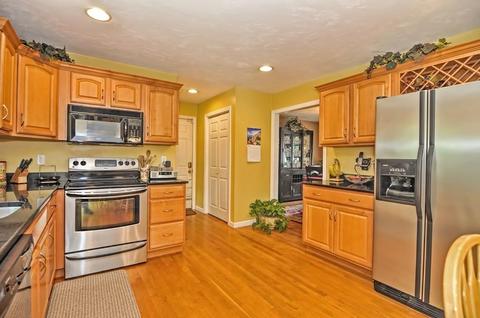 51 Maple St, Raynham, MA 02767 photo 5