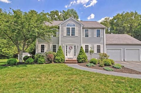 51 Maple St, Raynham, MA 02767 photo 1