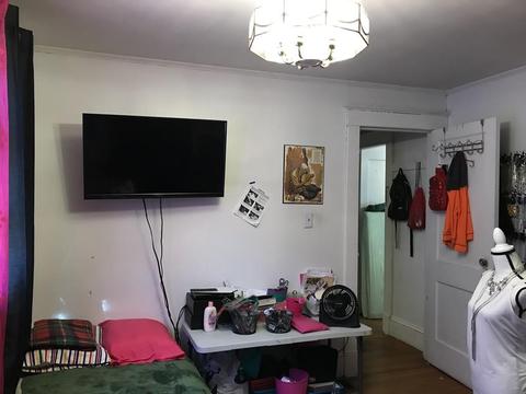 220 El Paso St, Springfield, MA 01104 photo 9