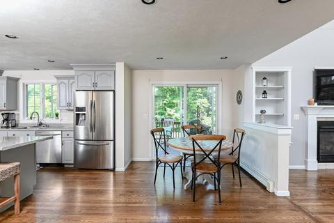 362 High St, Hanson, MA 02341 photo 11